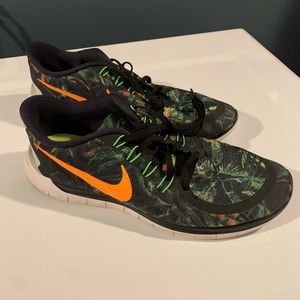 Nike freerun 5.0 Floral Print Running Shoe Size 14
